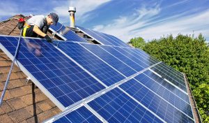Service d'installation de photovoltaïque et tuiles photovoltaïques à Mouries